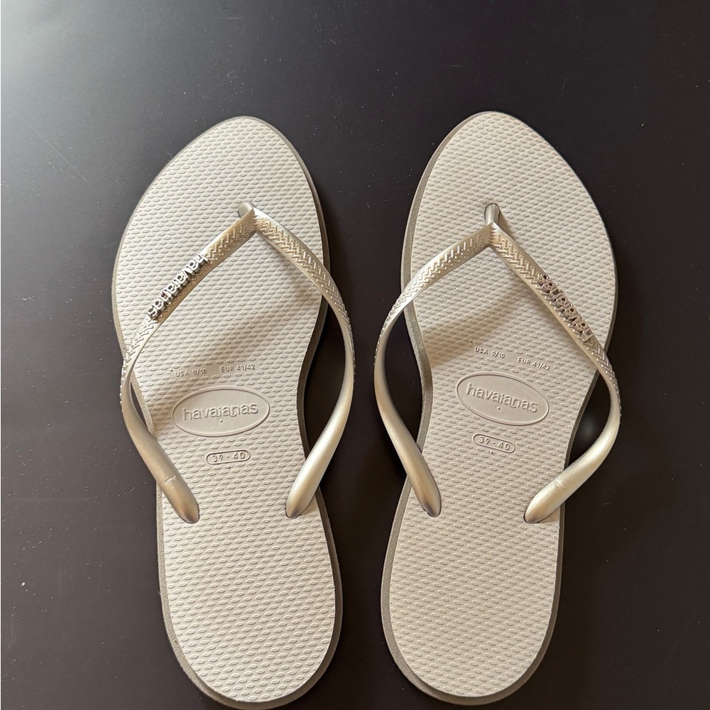 Havaianas Slim Flip Flops in silver
